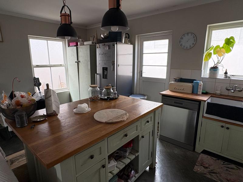 To Let 2 Bedroom Property for Rent in Sunnydale Western Cape